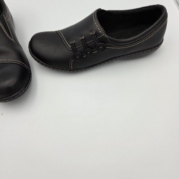 Clarks 8M Black Flats. - Picture 2 of 4